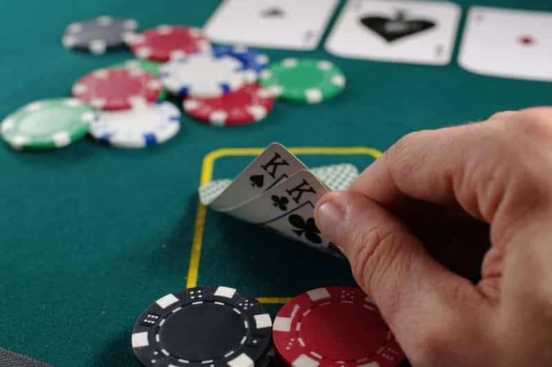 Các lưu ý cần nắm để người chơi Rejam Poker thích hợp